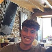 Estudiante de enfermeria en tercero de carrera. Me ofrezco como profesor particular de matemáticas para niños de primaria